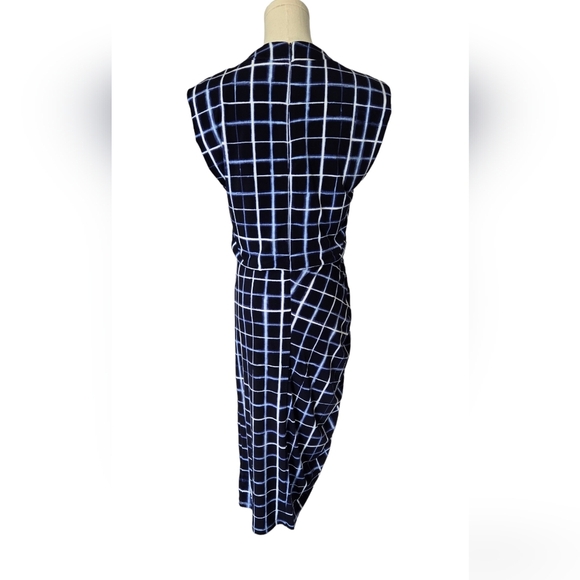 Calvin Klein Check Ruched Knee length dress - size Small - Picture 3 of 9